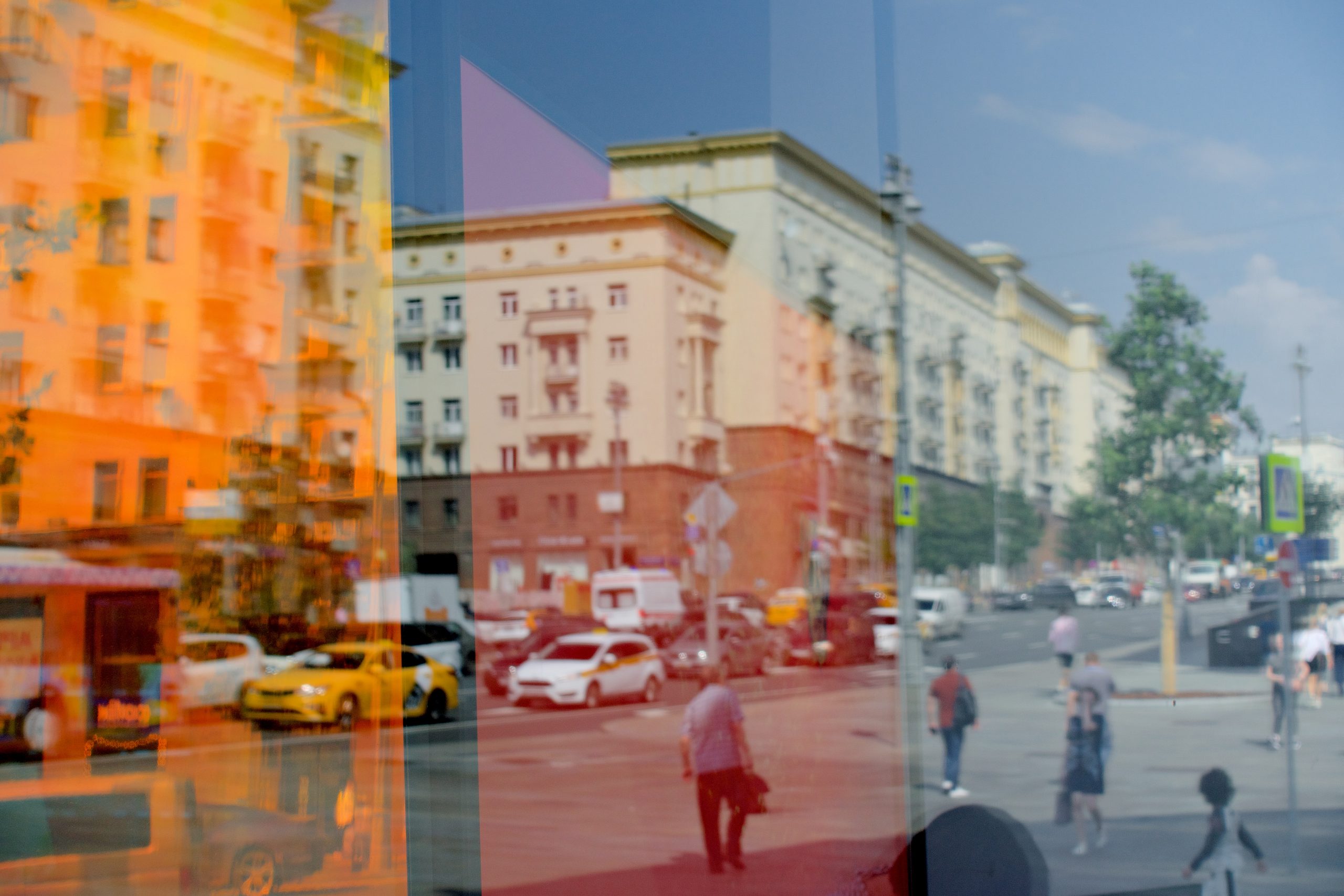 0001 – Orange Moscow (Notes on a City Changing Colour)